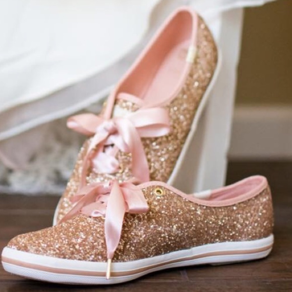 Size 7 Kate Spade shoes.